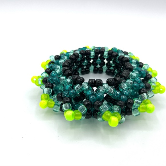 🌊🧪 “Sea Toxin” Kandi Cuff - Picture 3 of 5